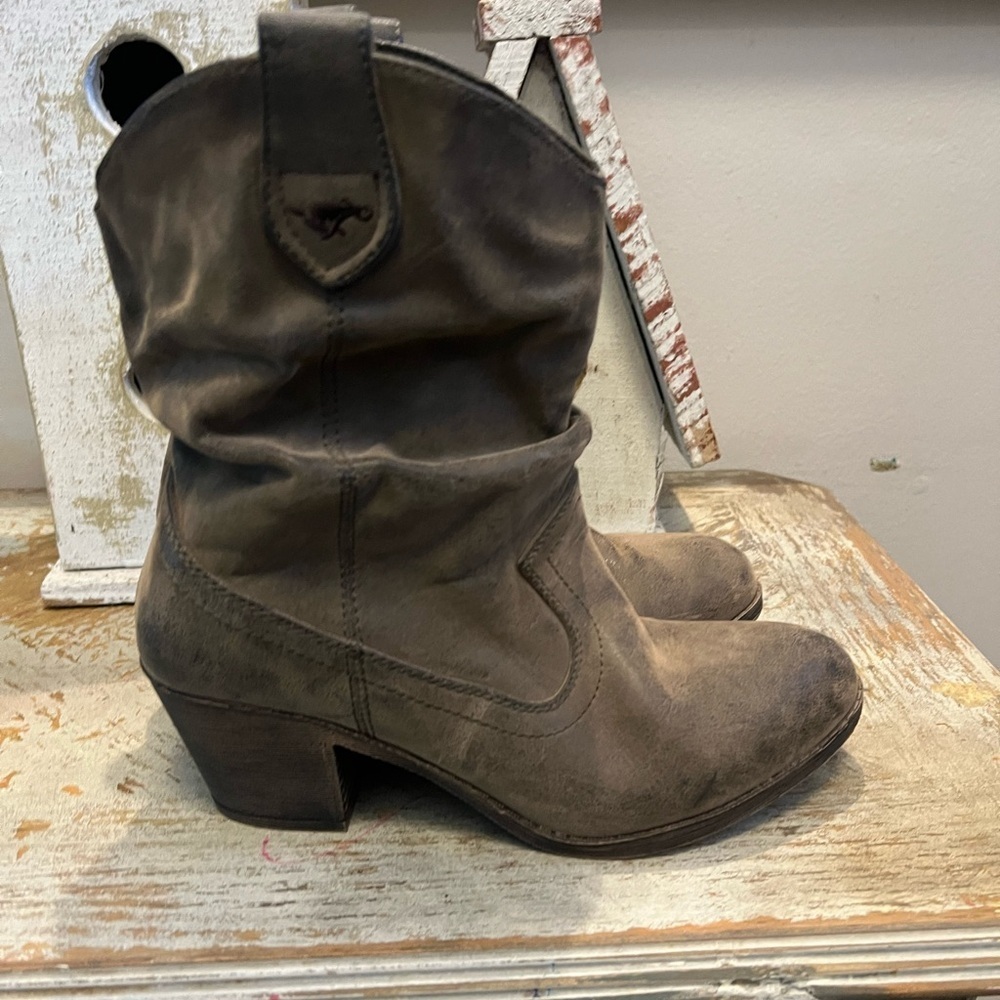Rocket Dog Womens 9.5 Sheriff Brown Pull on Boots - Picture 5 of 9